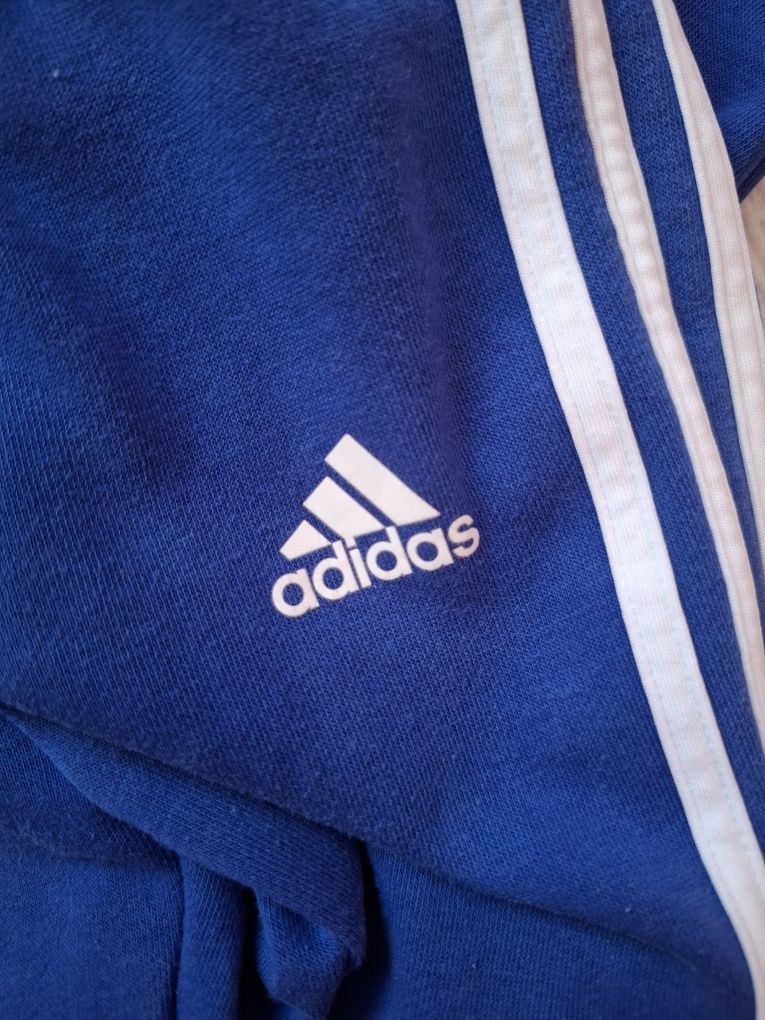 Sprzedam dres Adidas 9-12 miesięcy