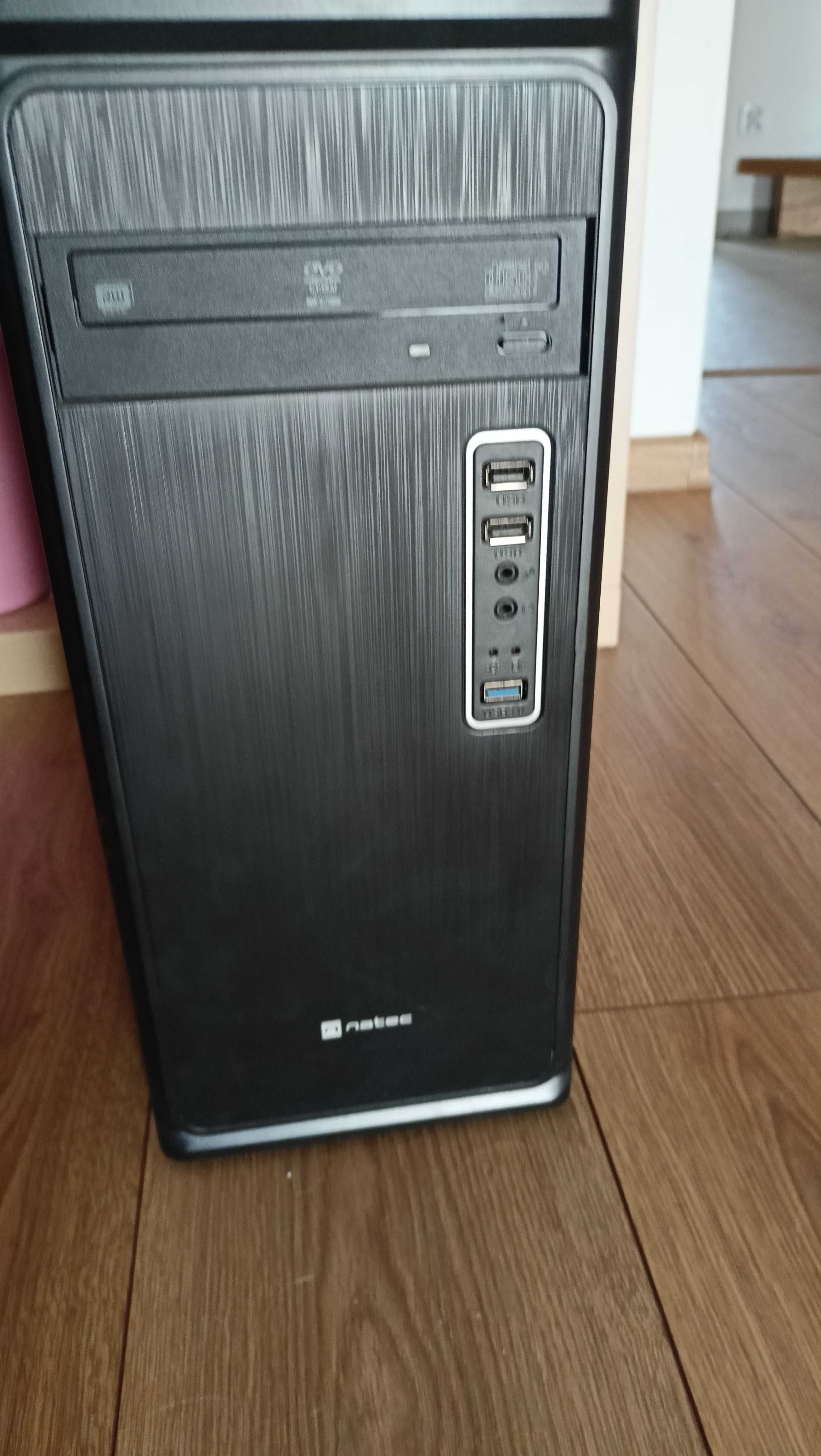 Komp stacjonarny i7, 16 MB, SSD 480 MB, Win 10Pro+monitor + klawiatura