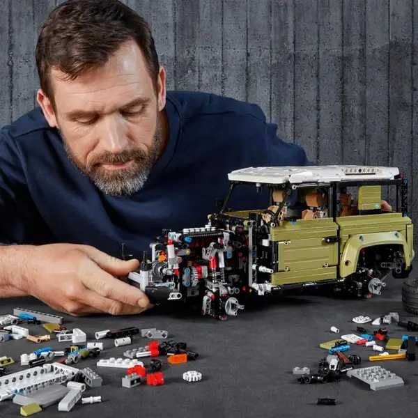 Конструктор 1в1 Lego Technic 42110 - Land Rover Defender на 2573 дет.