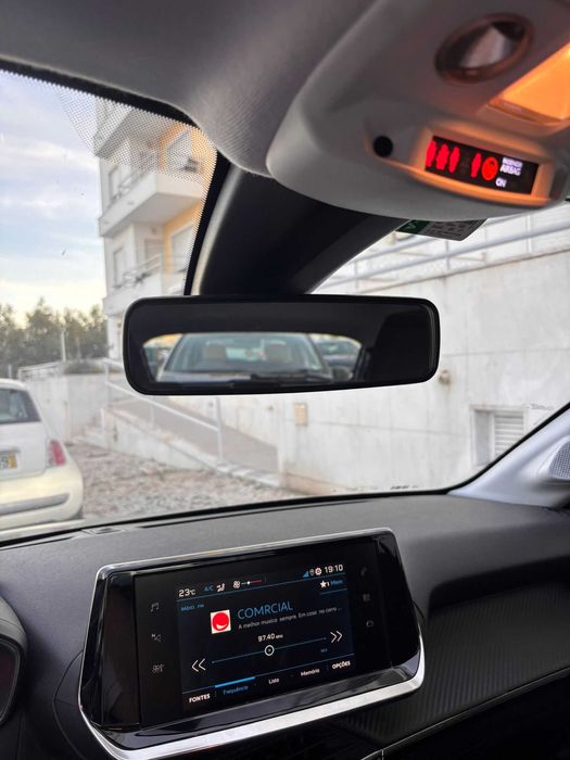 Peugeot 208 gasolina
