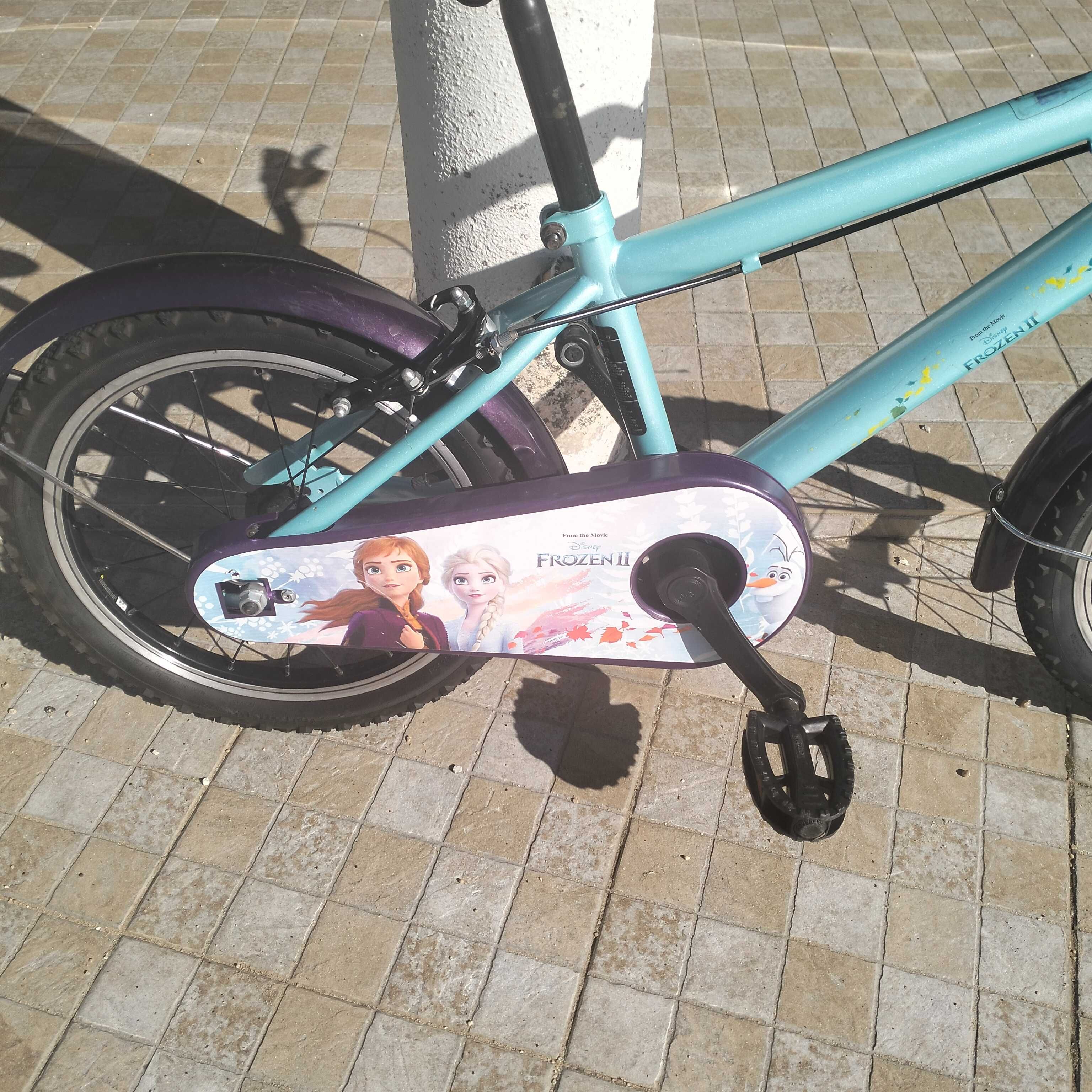 Bicicleta de menina  Frozen, roda 16 com acessórios