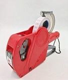 Na rzędzie do sprzedawania towaru metkownica