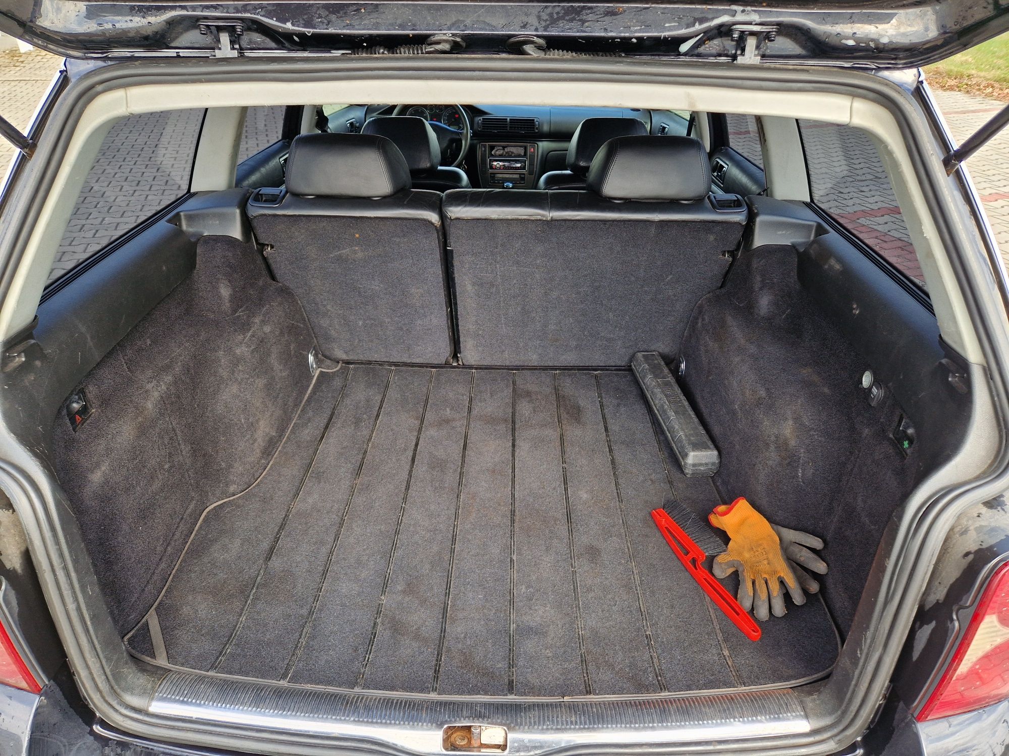 Vw passat b5 fl highline 1.9 tdi 131km 6b manual alu 18 alcantara