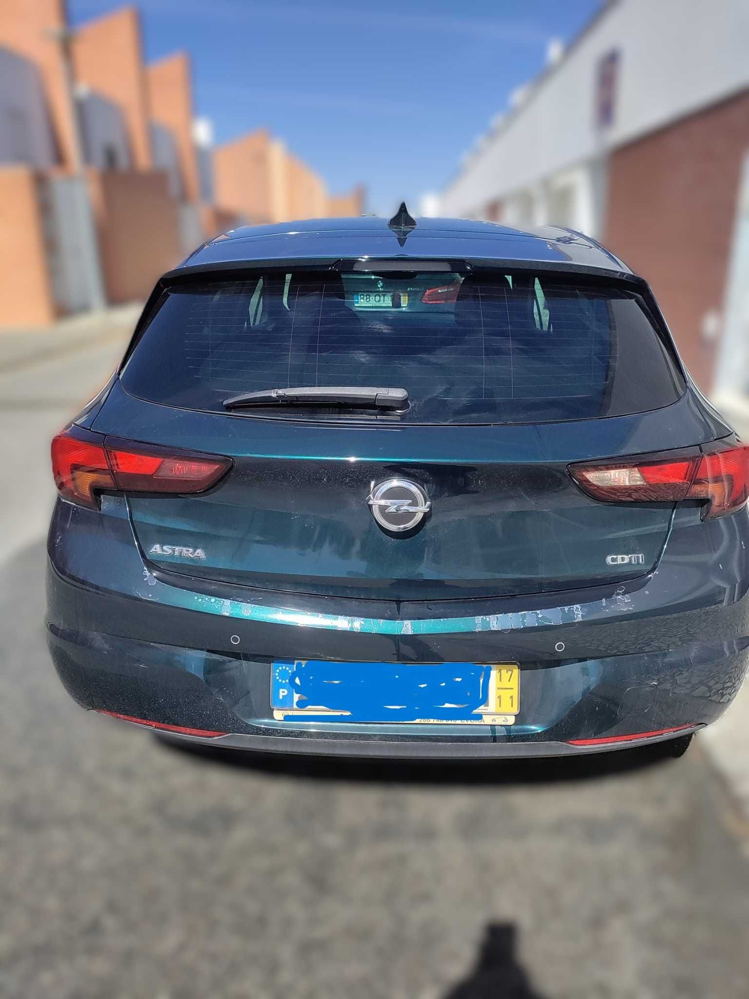 Opel Astra CDTI. 110 CV