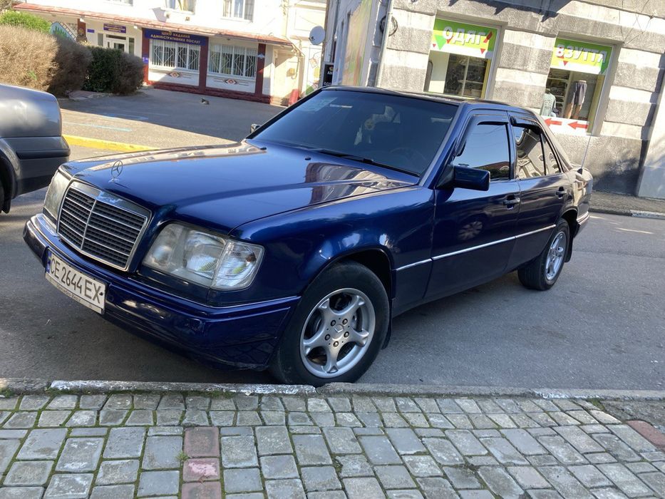 Продається Mercedes Benz W124 2.5 д. в ідеальному стані.