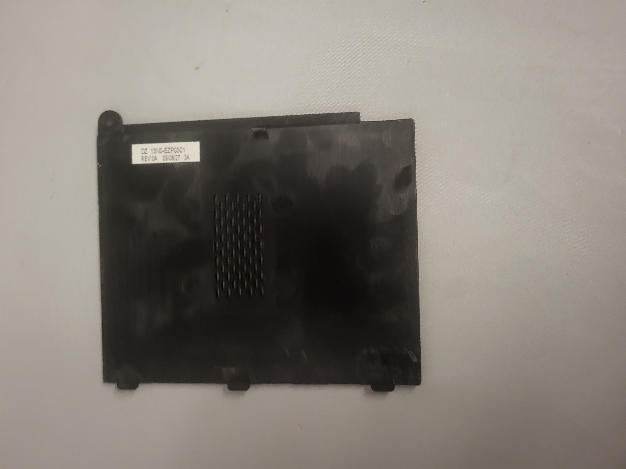 Sprzedam klapkę do obudowy dolnej do Laptopa ASUS K70IO