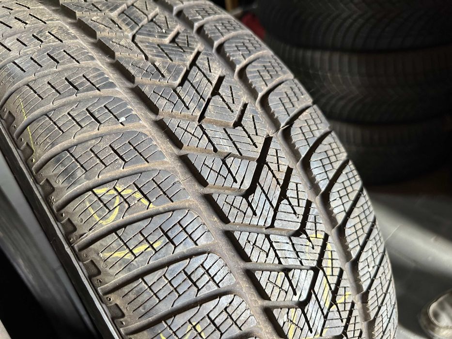 Шини зима 235/55R19 PIRELLI Scorpion Winter 7.5-8мм комплект