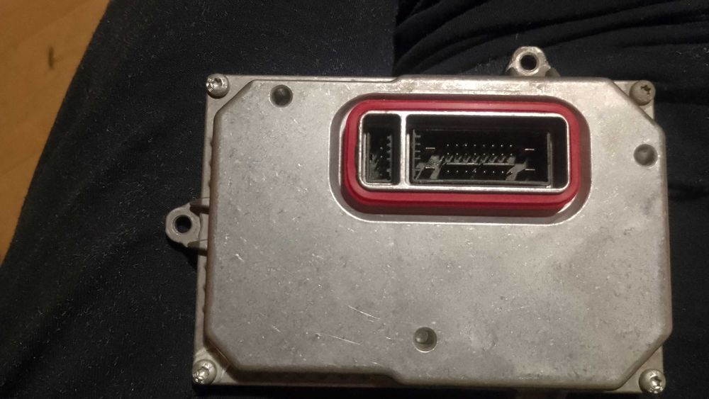 Штатный блок розжига ксенона фар.Оригинал.