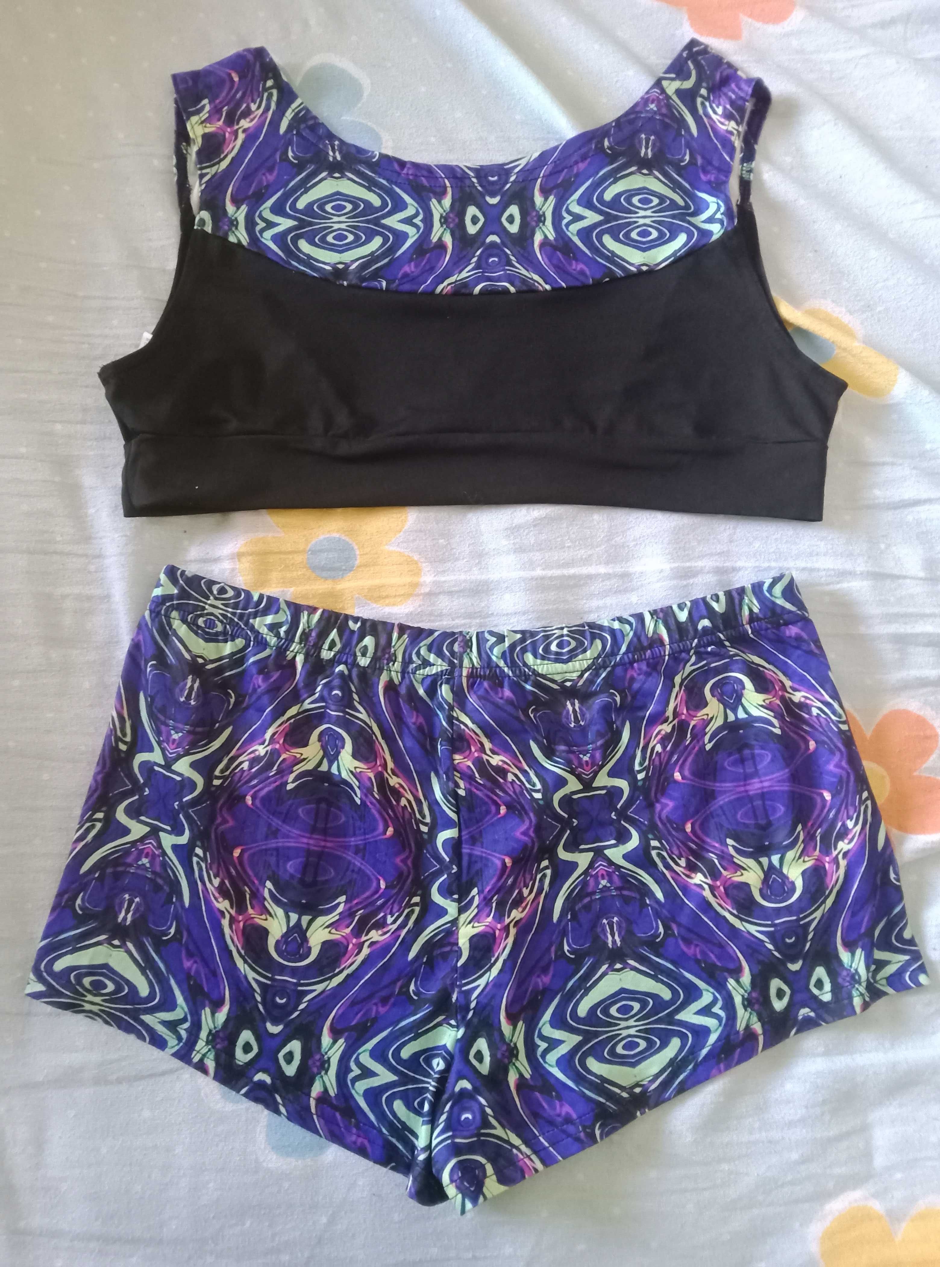 Conjunto de desporto ou biquíni calção