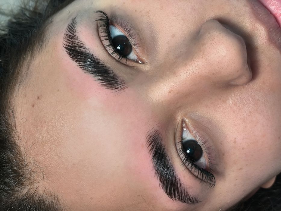 Alongamento de pestanas