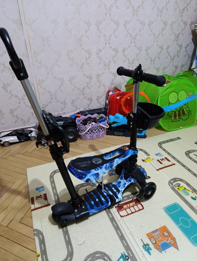 Самокат 5 в 1 Maxi с родительской ручкой и защитой, Best Scooter (черн
