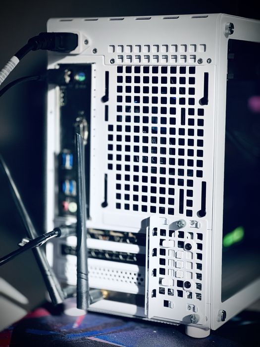 Kompaktowy Gaming PC i5 12400F AiO RTX3070 1TB NVMe WiFi BT ARGB GWAR