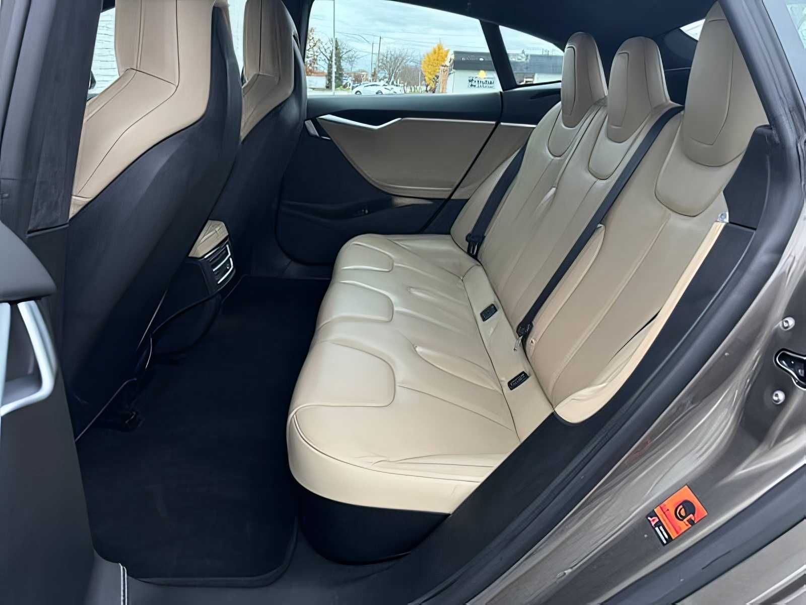 2015 Tesla Model S