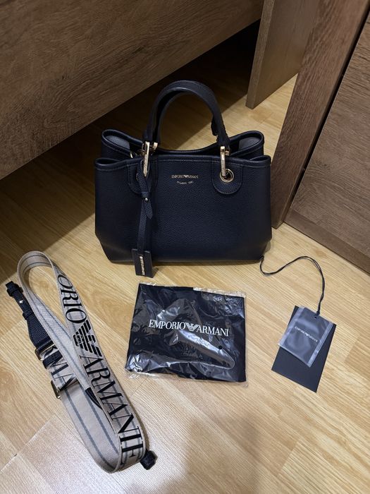 Сумка женская emporio armani черная с ремнем