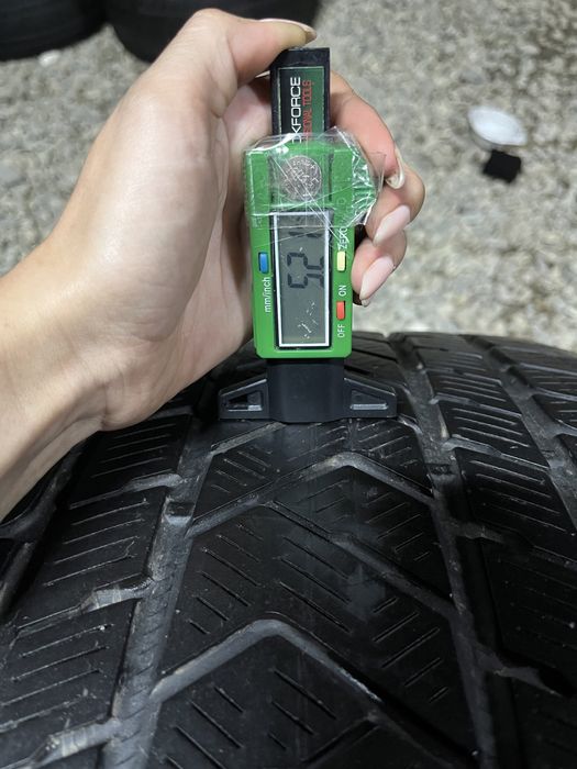 305/35 R21 2 шт. Pirelli Scorpion Winter