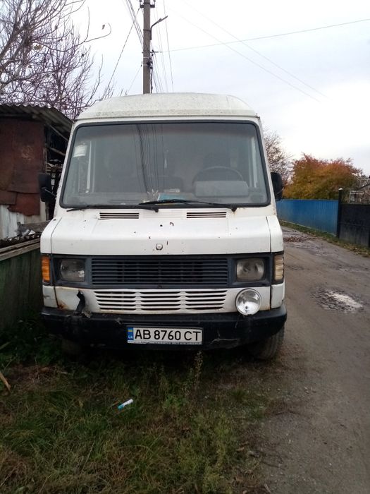 Продається Mersedes 210d