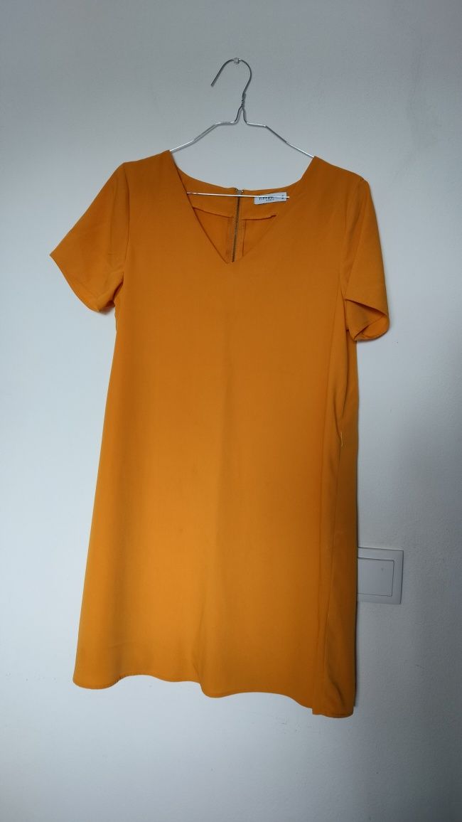 Vestido amarelo torrado, Tiffosi