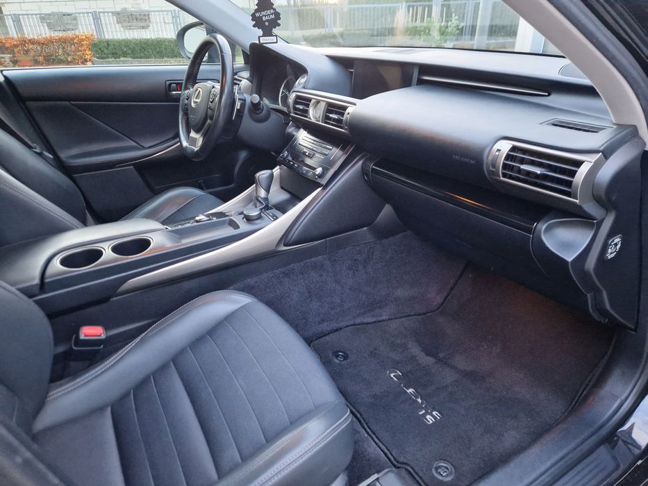 Lexus IS250 Salon Polska
