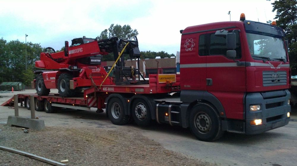 Низькорамний трал -- для перевозки сільськогосподарської техніки