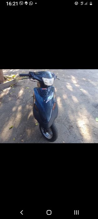 Скутер ямаха на ходу