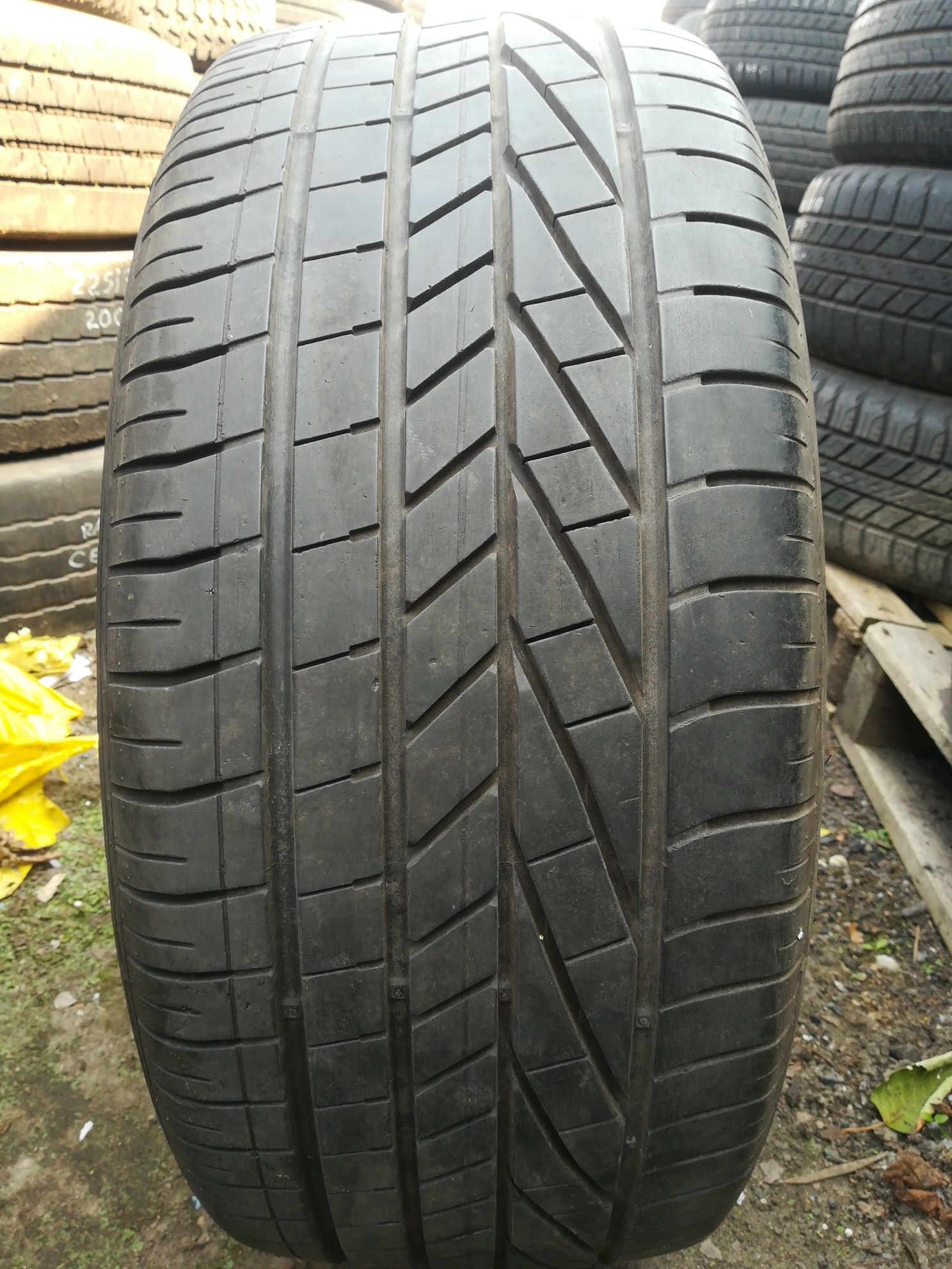 235/45/17 97W Goodyear Excellence 5mm