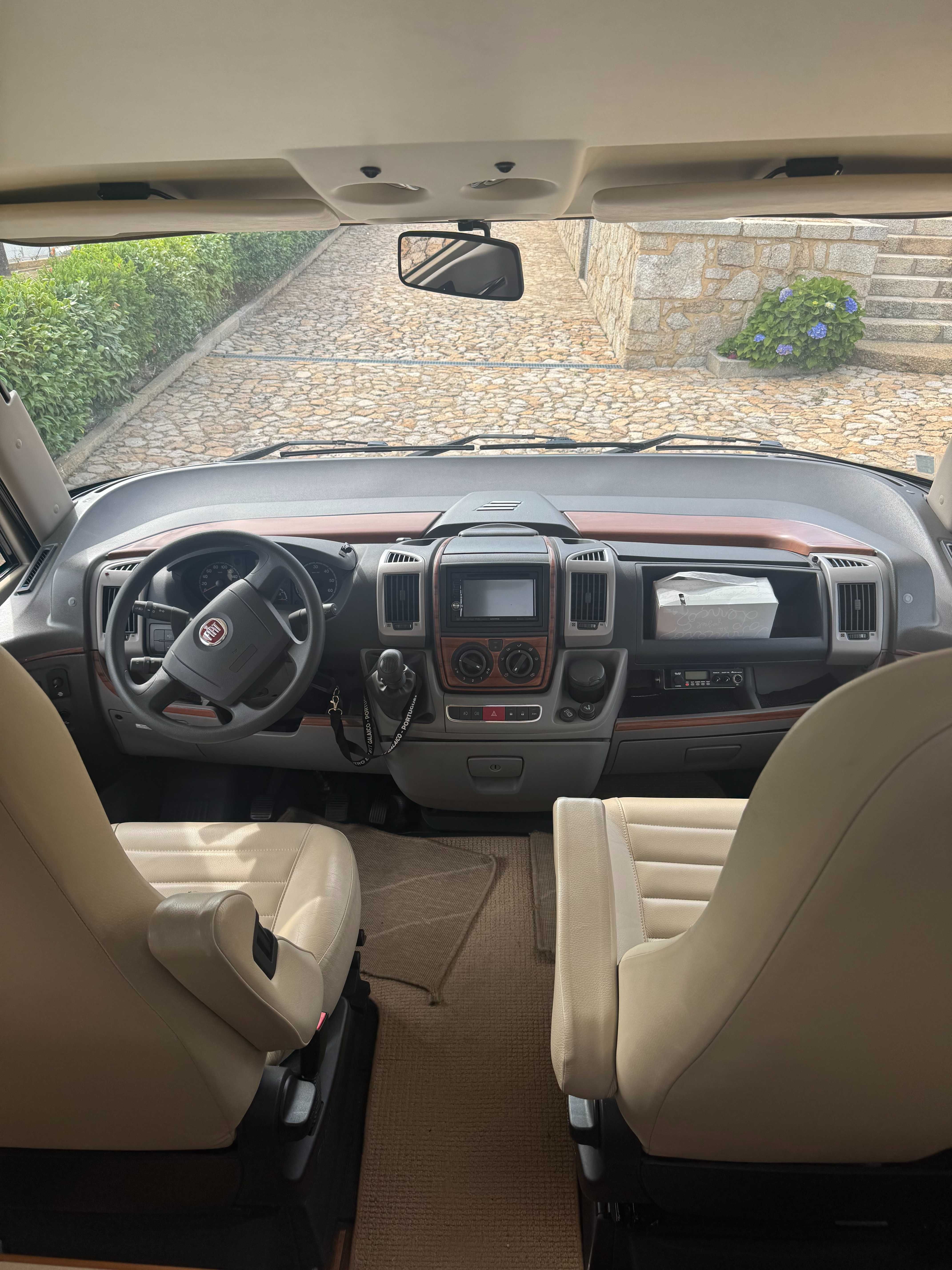 Autocaravana Integral HYMER B 694 SL