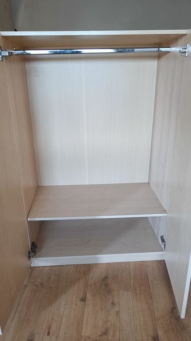 Zestaw mebli do pokoju młodzieżowego dziecięcego z regulowanym biurkie