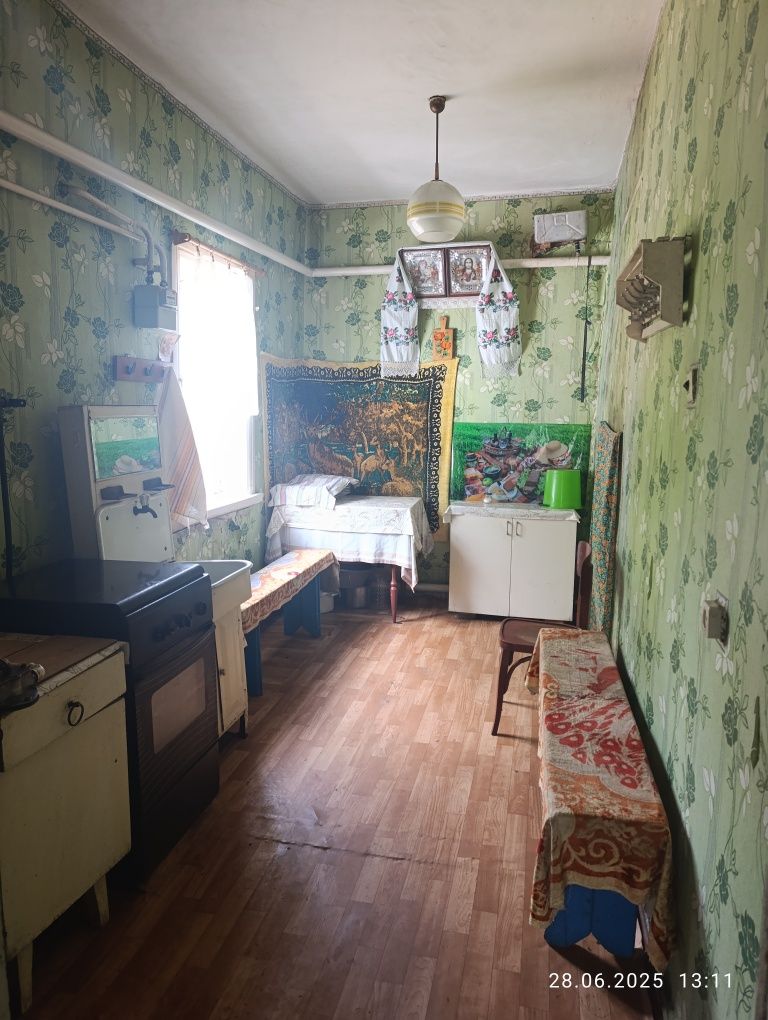 Продається будинок в селі Рогозів