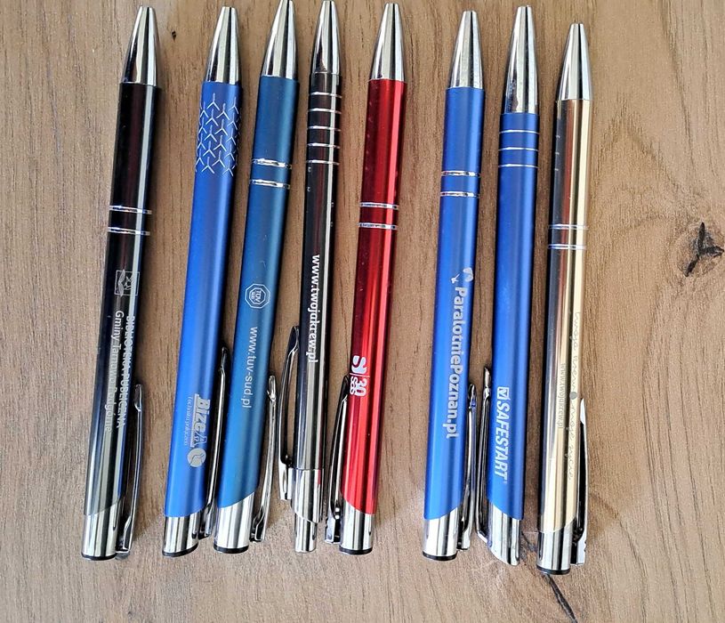 Zestaw 8 długopisów metalowych