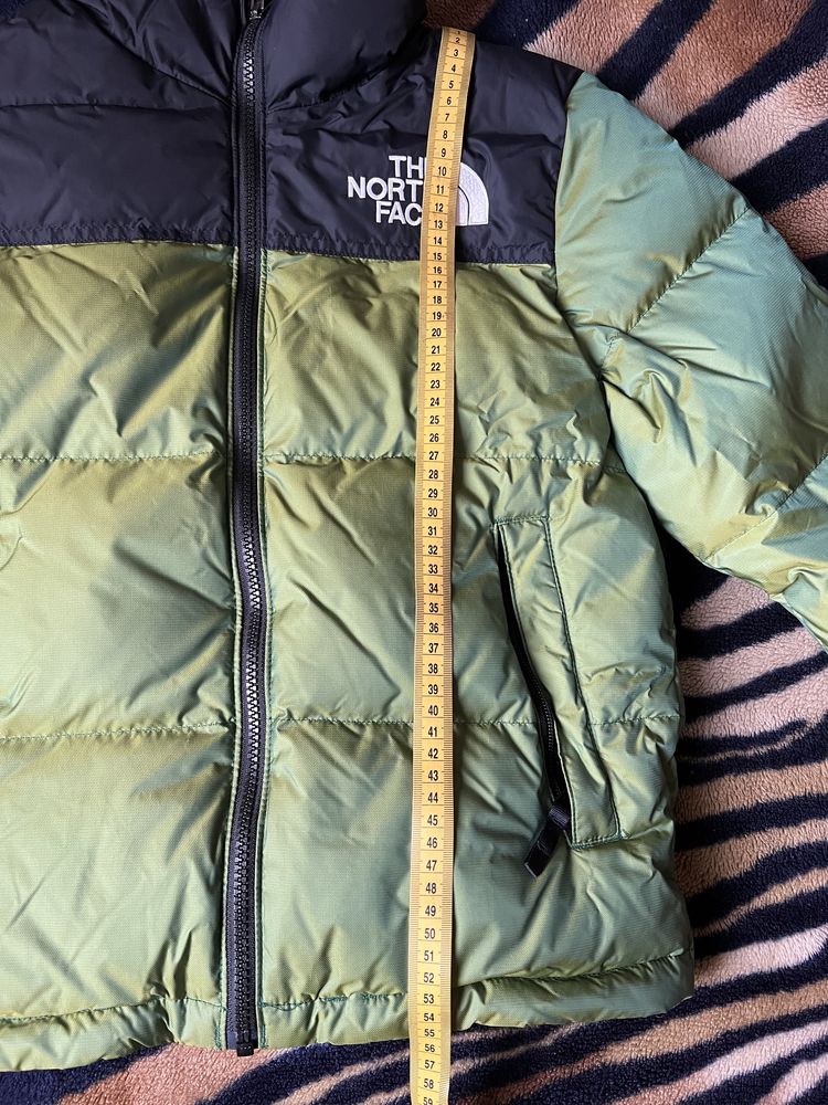 Продам подросковую куртку The North Face оригинал 4500