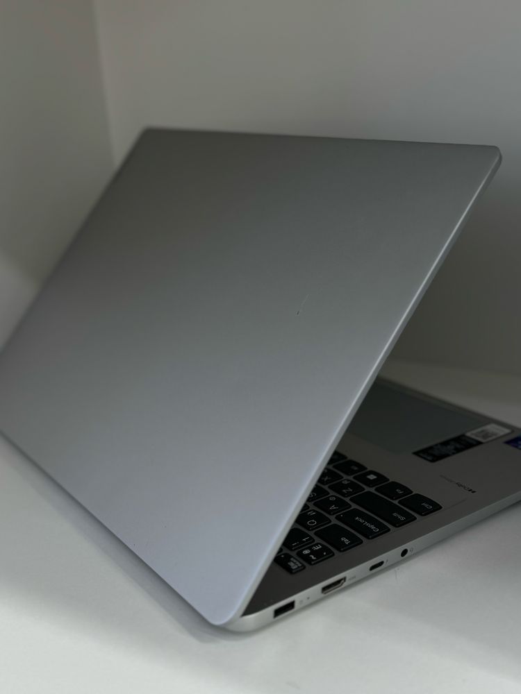 Lenovo IdeaPad 5 Pro 16IAPH7 16” i5-12 16gb 512ssd Are a370M