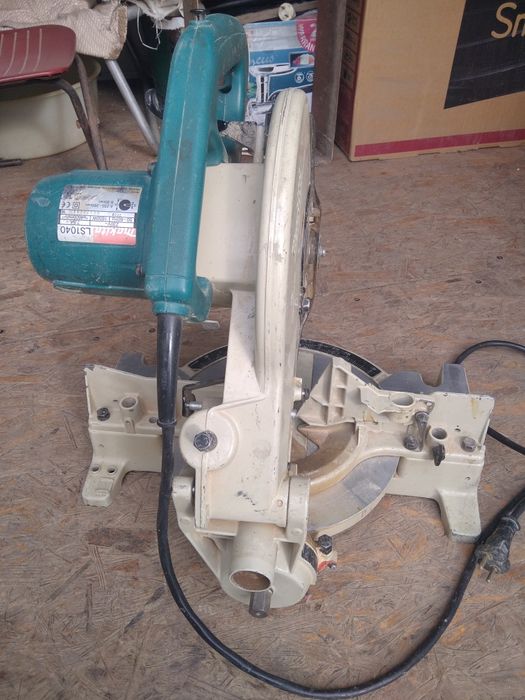 Торцовочная пила Makita LS 1040. Оригинал
