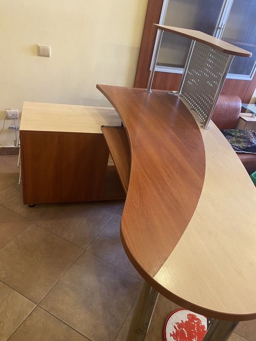 Стіл офісний стійка