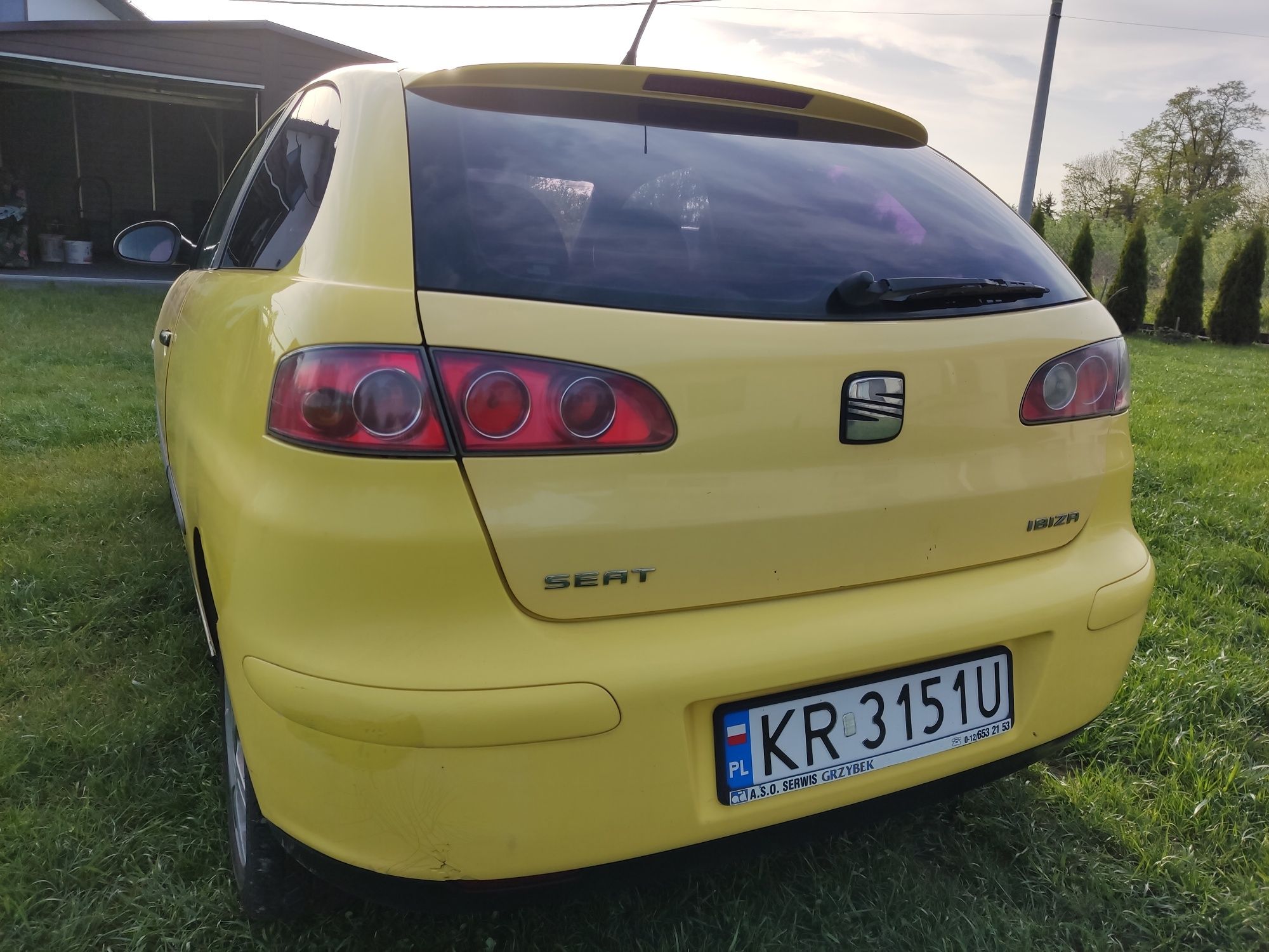 Seat Ibiza 2002 żółty ważne opłaty kontakt telefoniczny