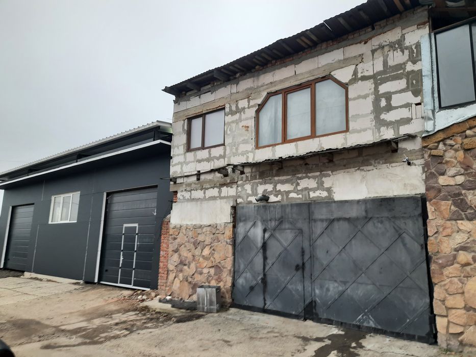 Гараж Луцьк продам 15000$ в районі авторинок