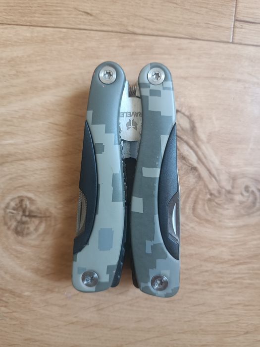 Продам мультитул пиксель Traveler