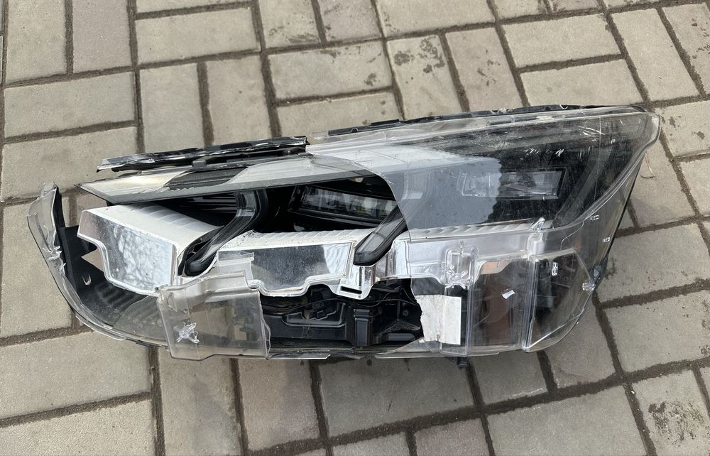 Фара Mustang mach-e