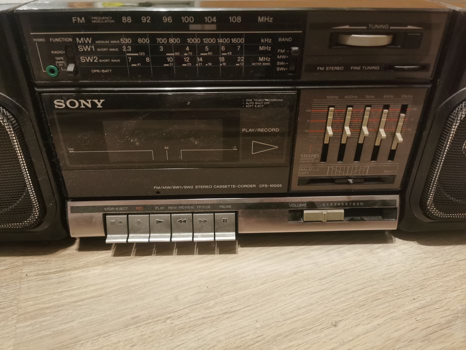 Radio magnetofon Sony CFS-1000S retro boombox