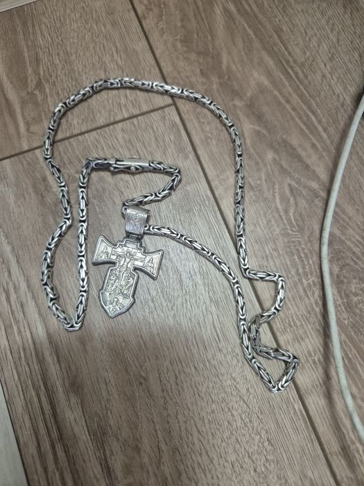 Продам серебряную цепочку