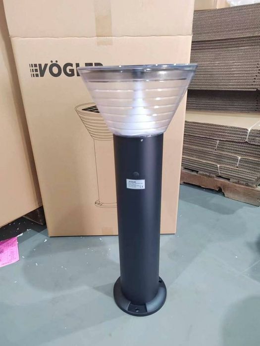 Вуличні ліхтарі,прожектори на сонячних батареях з панелями