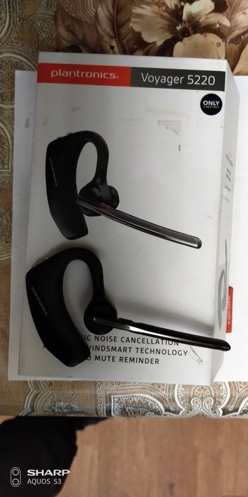 Bluetooth гарнитура Plantronics  на любой вкус