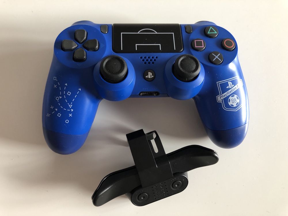 Pad ps4 edycja F.C. Plus nasadka z dodatkowymi przyciskami