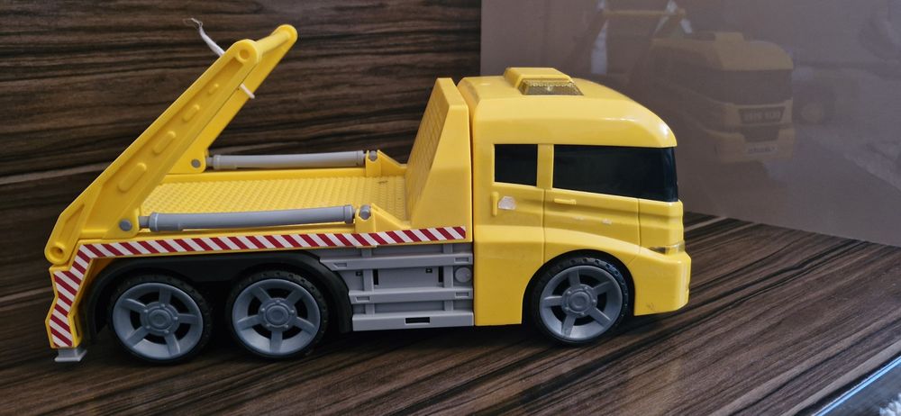 Великі дитячі машинки