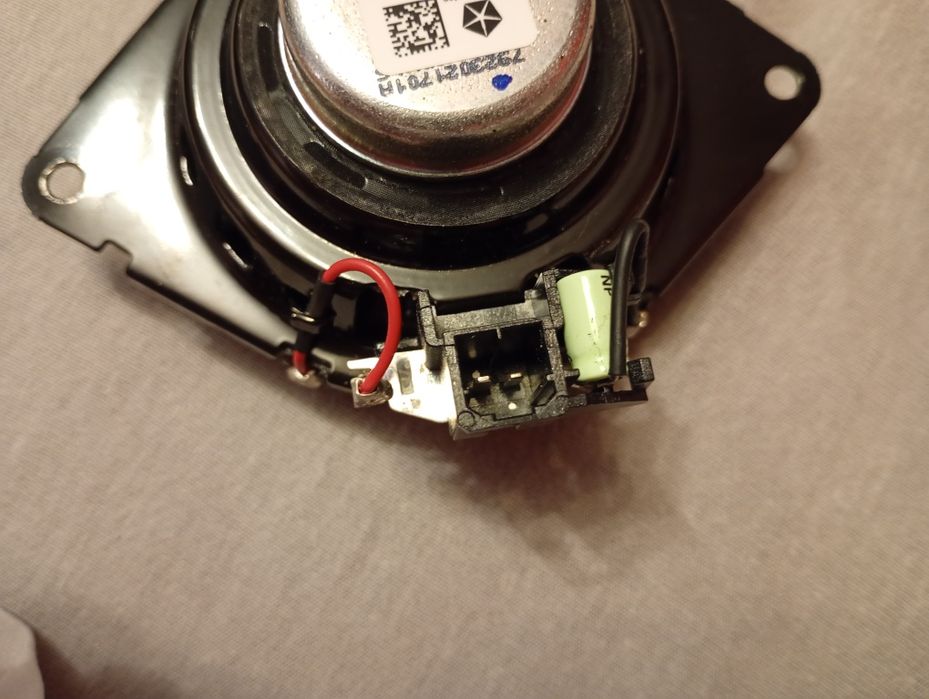 Głosnik  chrysler pacifica