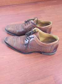 Sapatos de Homen Castanhos