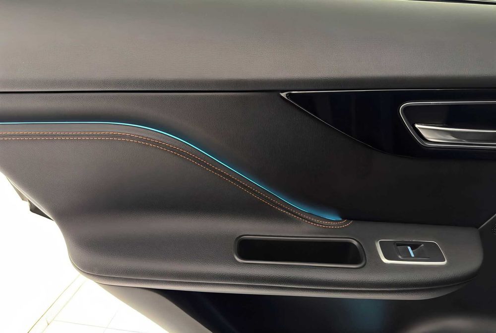 Jaguar F-pace 2.0 180 cv