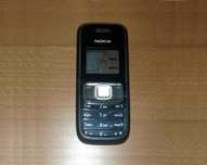 Klasyczny miniaturowy telefon Nokia 1209
