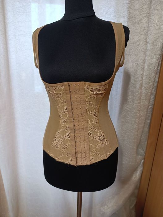 Корсет.  жіночий