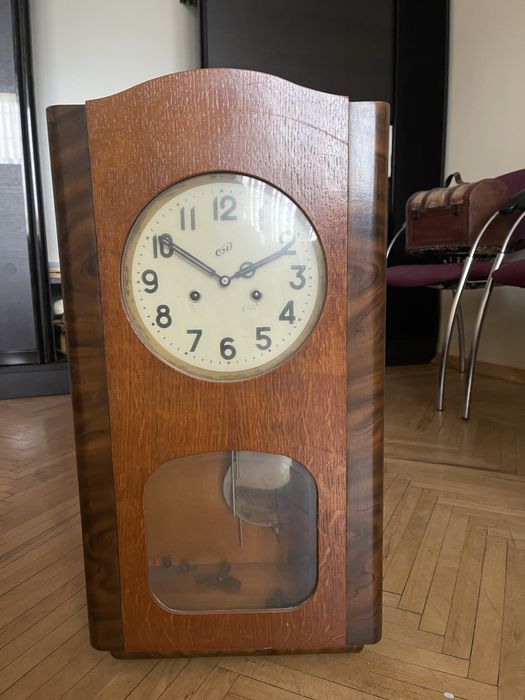 Часы винтажные , старинные .