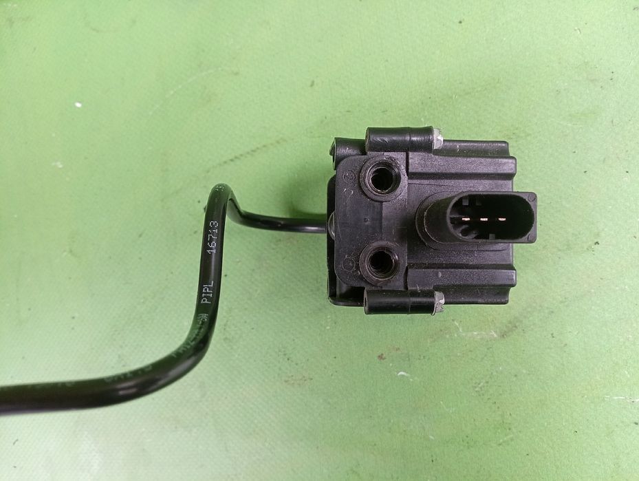 Блок пневмокопресора БМВ Х5 Ф15 клапани Модуль пневми BMW X5 F15